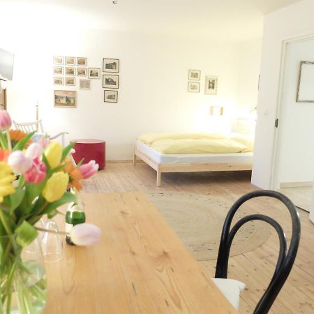 Gartenstudio-Apartment Tausendfreund - Adults Only - Am Chiemsee Breitbrunn am Chiemsee Buitenkant foto